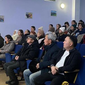 Мектебімізде жалпы ата-аналар жиналысы өткізілді.Жиында мектеп директоры Қалыбаева З.Б. 2025-202 (6)